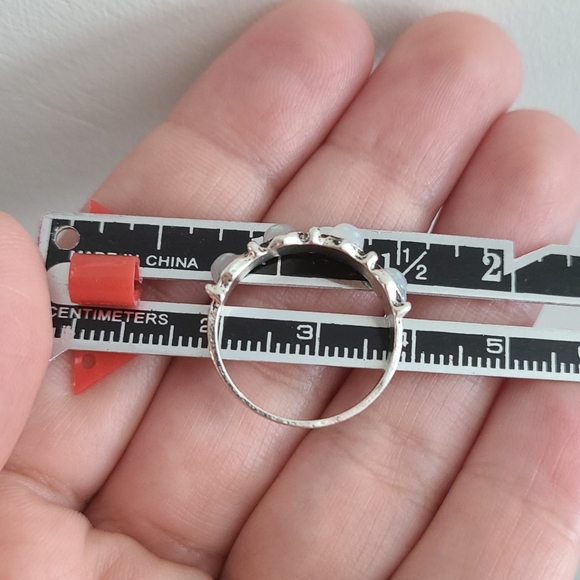 Faux Opal Fashion Ring - Picture 6 of 7